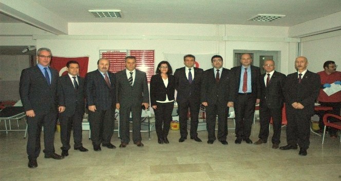 Sakarya Cumhuriyet Başsavcısı Mustafa Ercan kan verdi