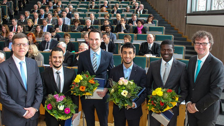 Sakarya Üniversitesi Mezununa Üstün Başarı Ödülü