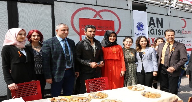 Kenan Sofuoğlu, lösemili çocuklar için düzenlenen kampanyaya katıldı