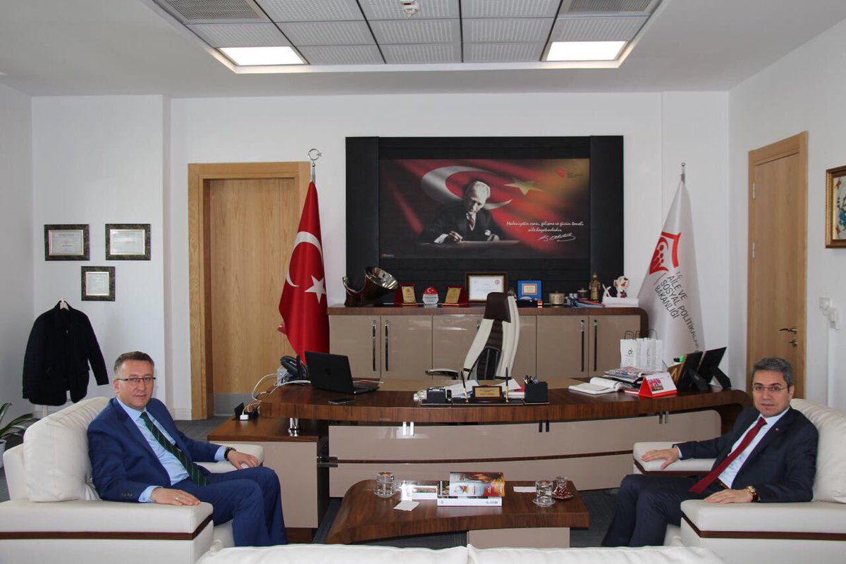 Adem Yazıcı,Aile ve Sosyal Politikalar İl Müdürünü ziyaret etti