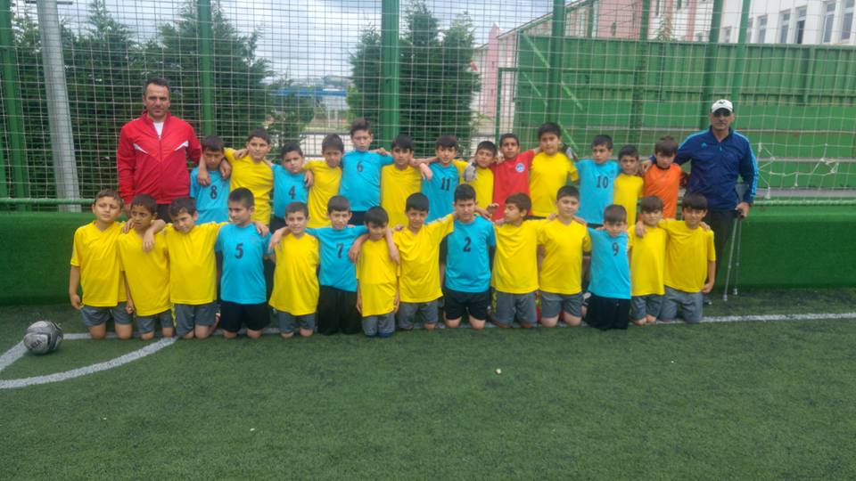 Arifiye İlkokullar arası futbol şenliği başladı