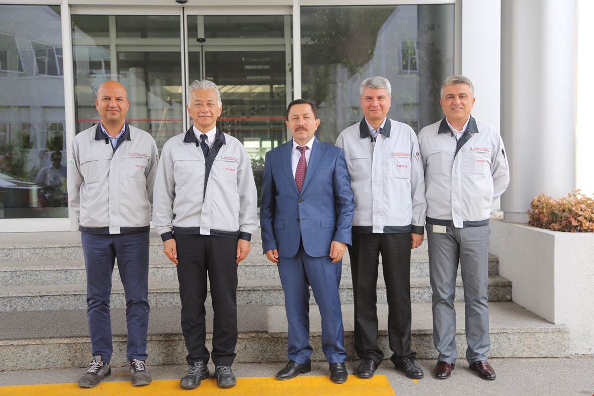 Vali Balkanlıoğlu’ndan Toyota CEO’su Hiroshi Kato’ya iade-i ziyaret