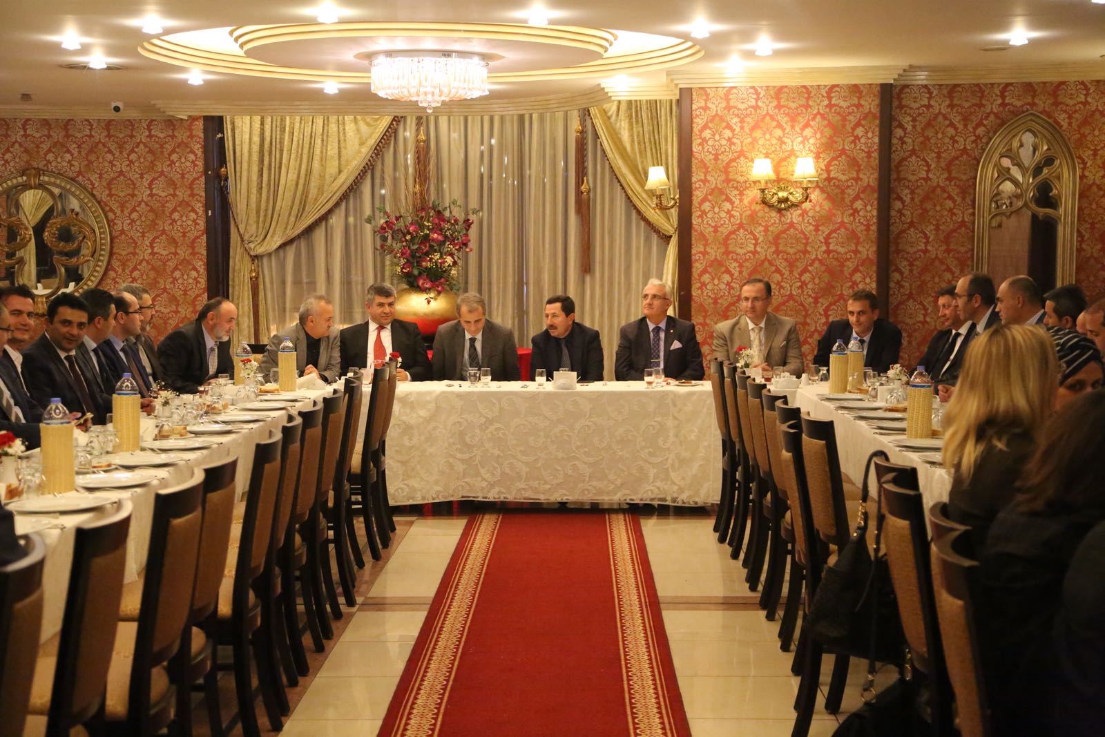 Doç. Dr. Hasan Salih Sağlam İçin Veda Yemeği düzenlendi