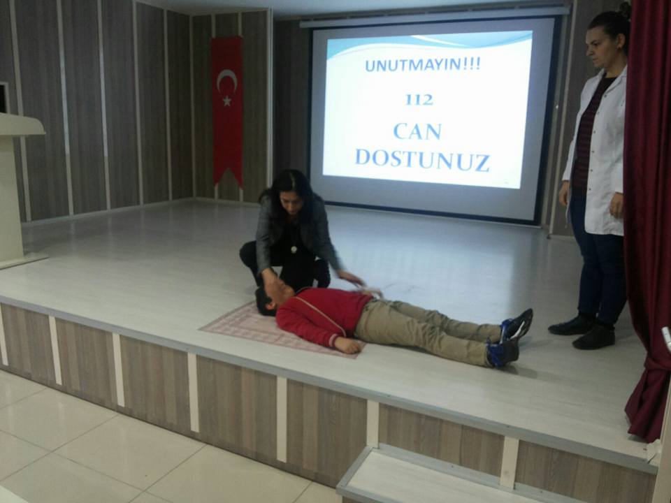 Arifiye Bekir Sıtkı’da Miniklere İlk Yardım Semineri