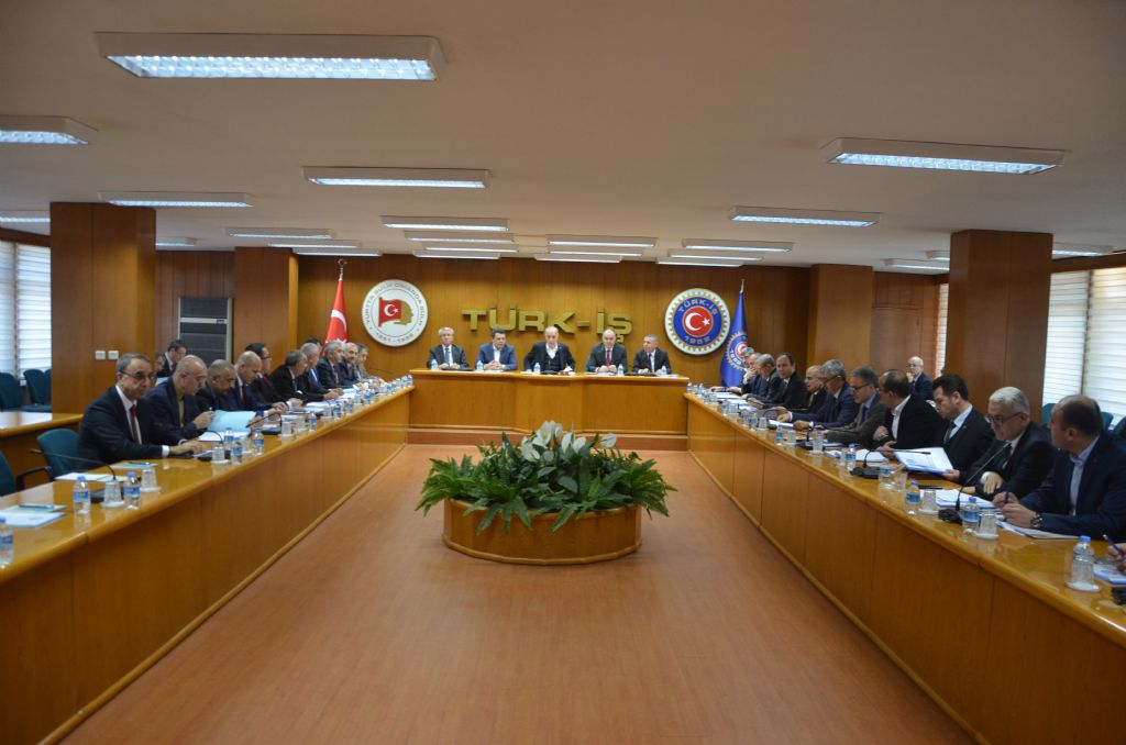 TÜRK-İŞ Başkanlar Kurulu toplandı