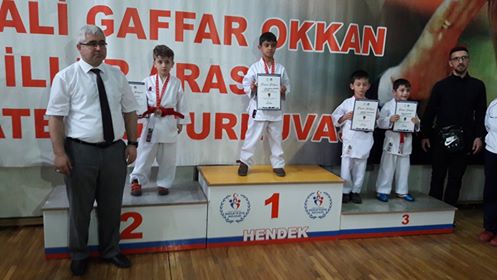 Arifiye’li Karatecilerden Madalya