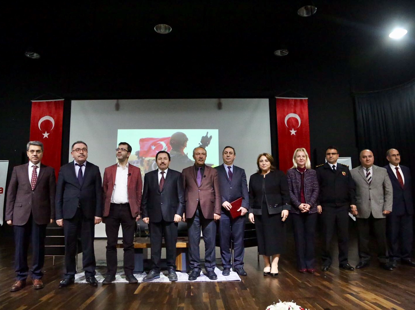 Vali Balkanlıoğlu “Ortadoğu Ve Türkiye’nin Geleceği” Konulu Panele Katıldı