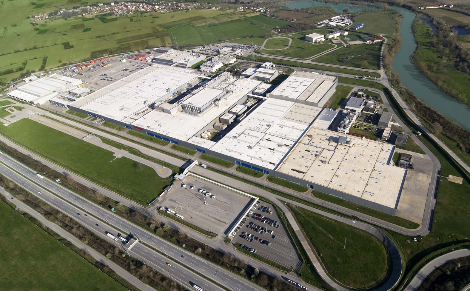Toyota’nın Avrupa’daki en yüksek üretim hacmine sahip fabrikası Arifiye’de…