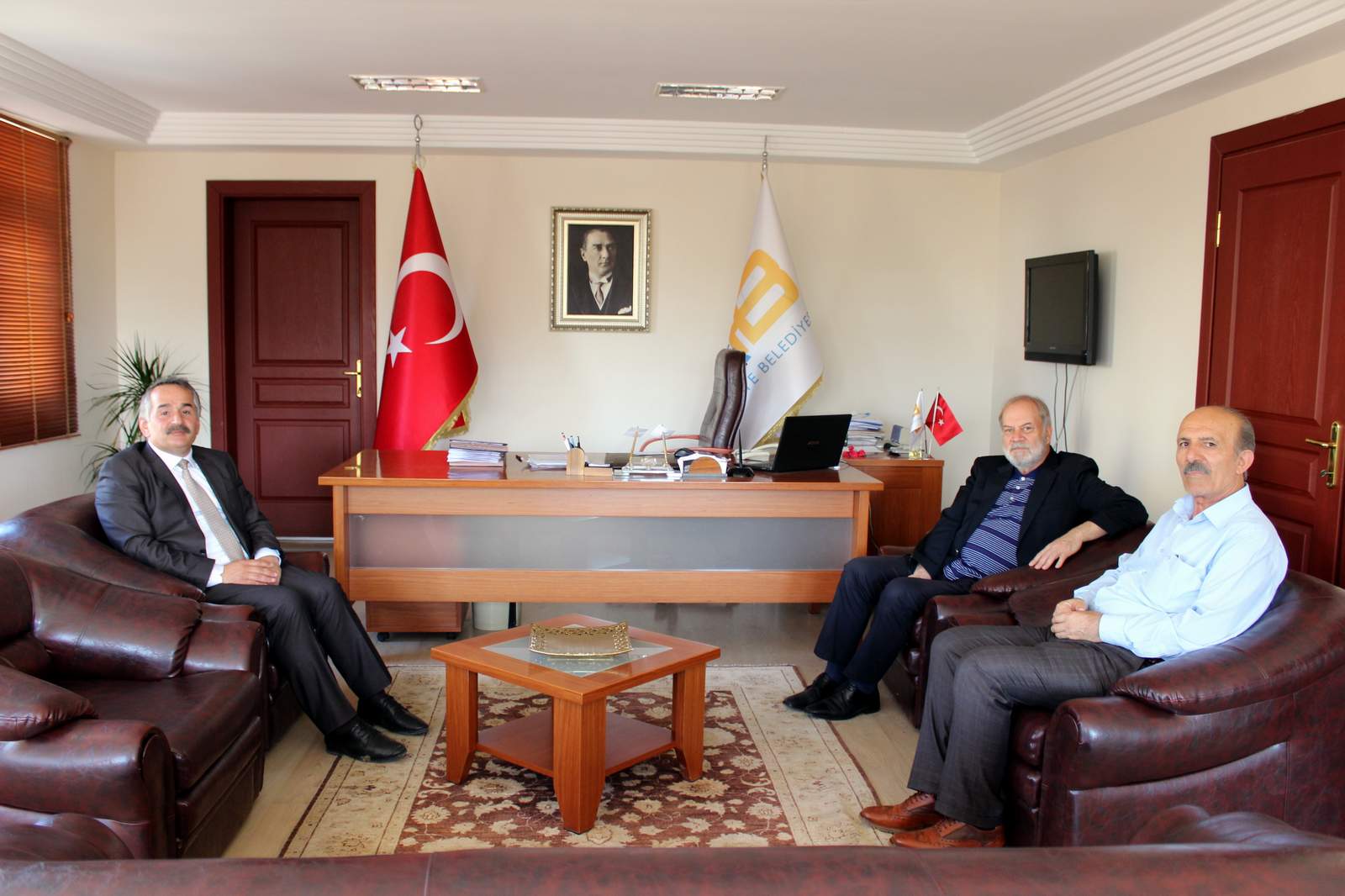 Mustafa İsen, Başkan Karakullukçu’yu Ziyaret Etti…