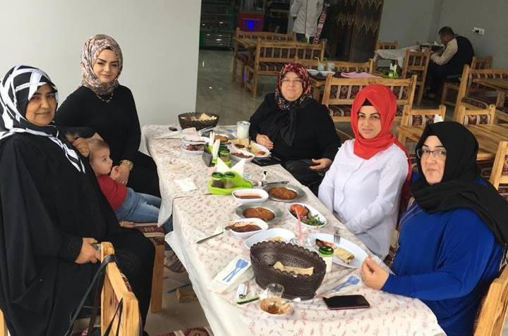 Arifiye Anadolu Kadınları Derneğinden El-Ruha’ya ziyaret