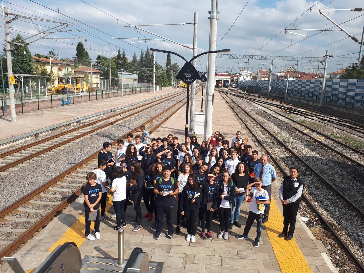 Adapazarı Enka Okulu Öğrencileri  Arifiye Tren İstasyonu gezi etkinliğine katıldılar