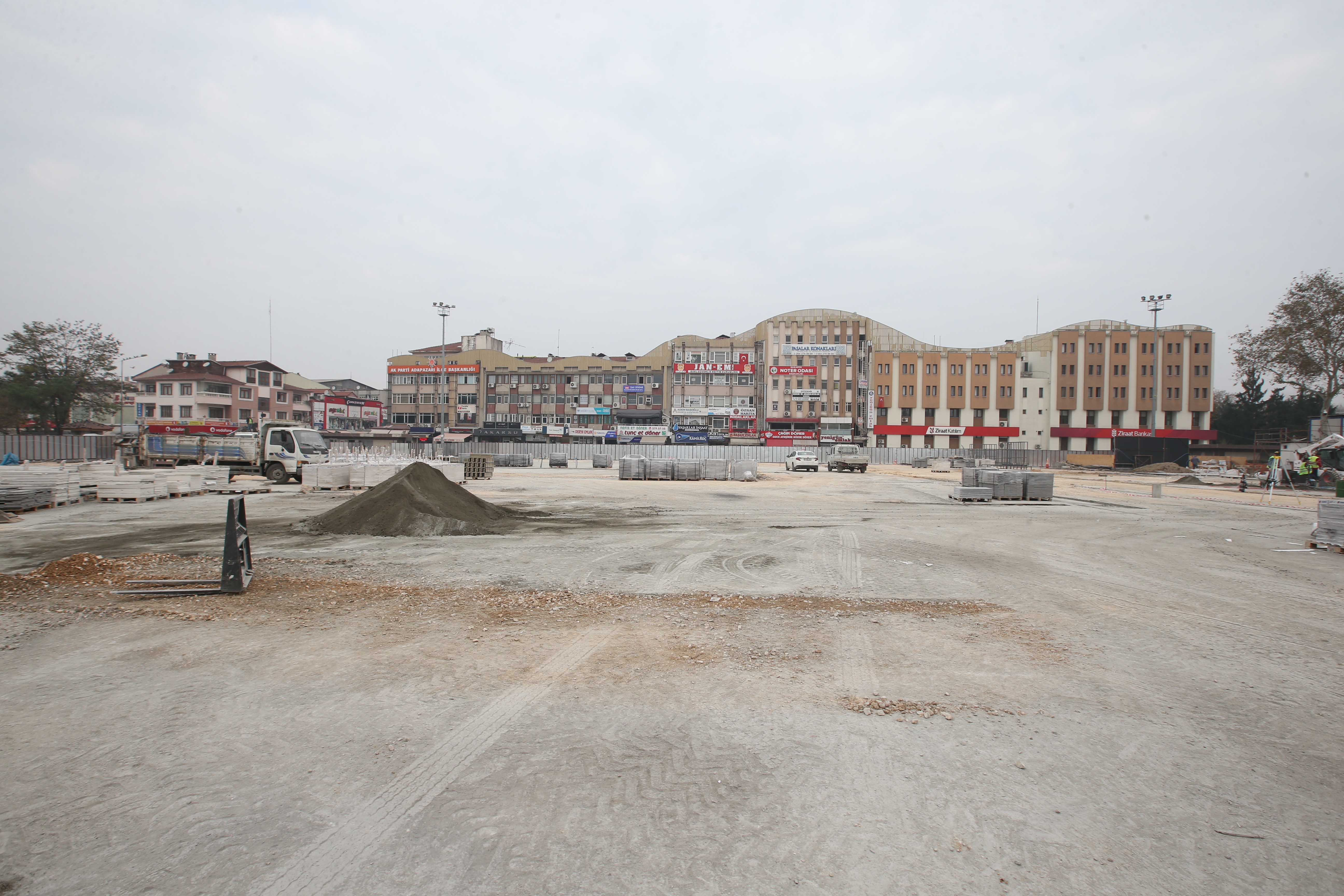 Şehir merkezinin vitrini Demokrasi Meydanı olacak