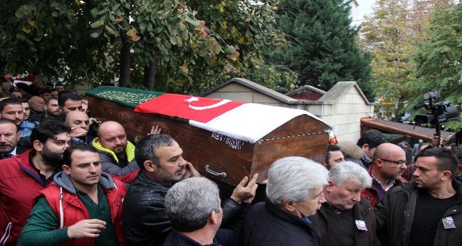 Karacan Son yolculuğuna uğurlandı