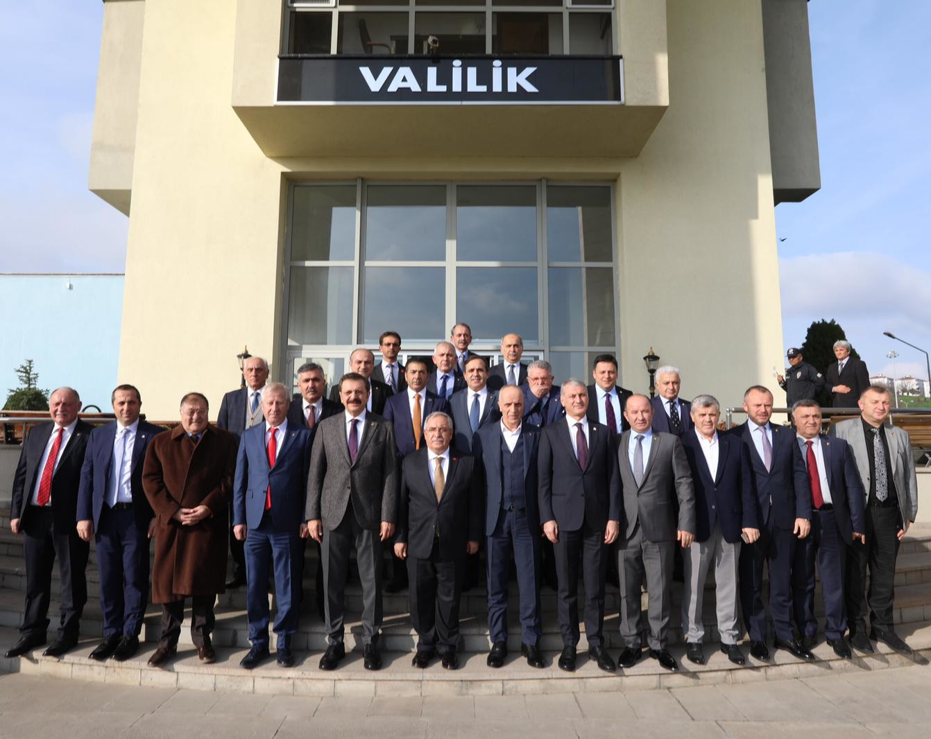 TOBB VE TÜRK-İŞ BAŞKANLARINDAN VALİ NAYİR’E ZİYARET