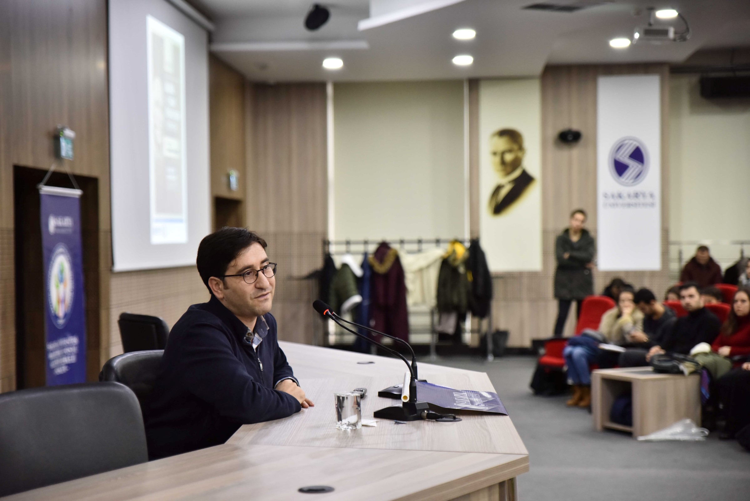 “Aliya ve İslam Düşüncesinde Yenilenme” isimli bir konferans düzenlendi.