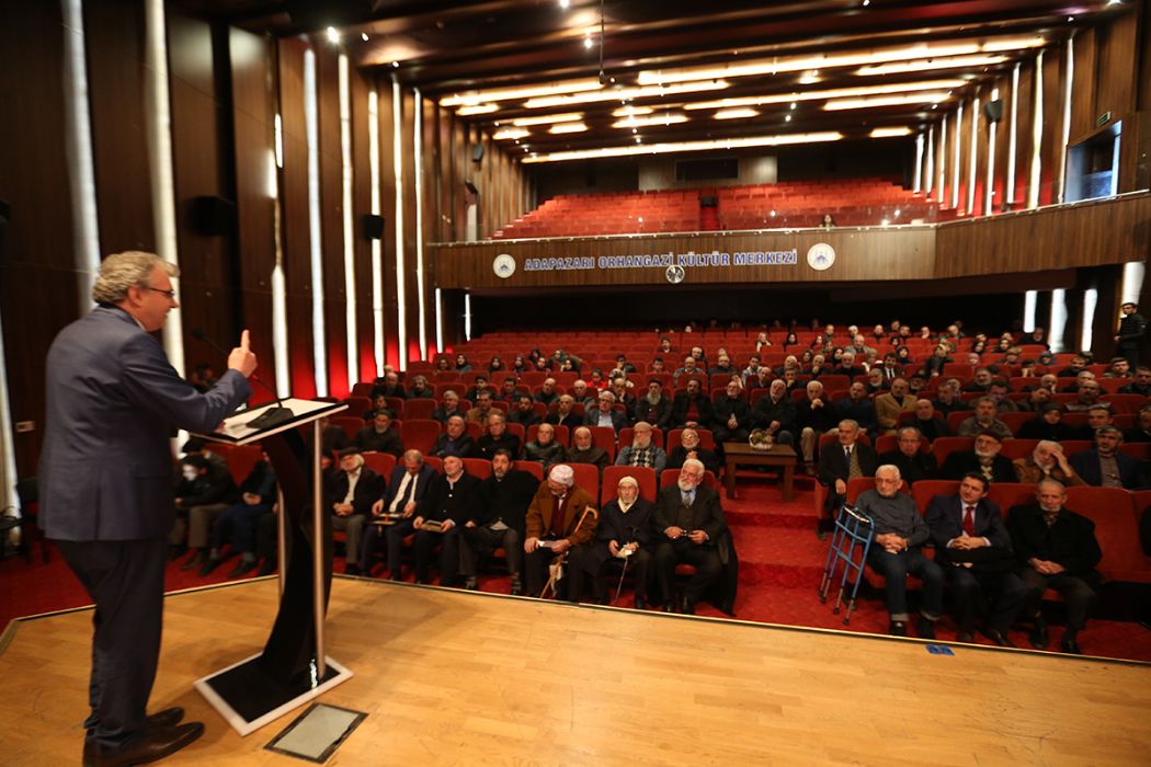 Başkan Adayı Ekrem Yüce, Asker Hafız Mehmet Eren Hocaefendi’yi Anma programına katıldı.