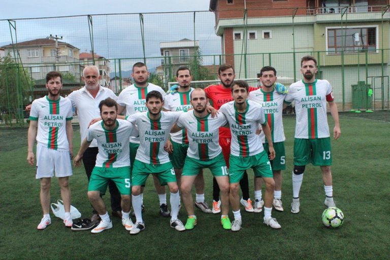 İlçe Futbol Turnuvası Cuma günü oynanan maçlarla devam
