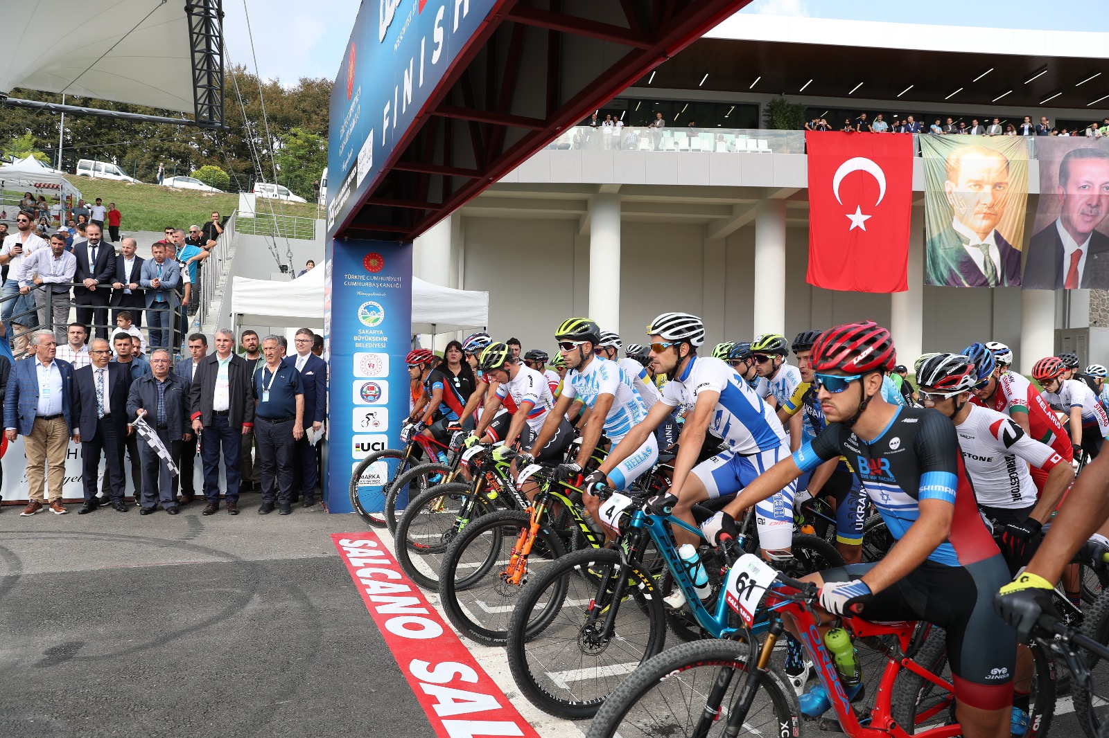 Uluslararası şampiyona büyük heyecana sahne oldu