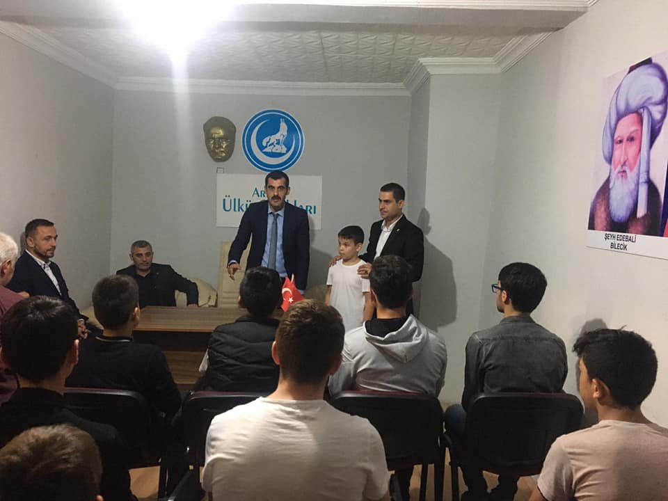 Soyhan’dan Arifiye MHP İlçe ve Ülkü Ocaklarına ziyaret