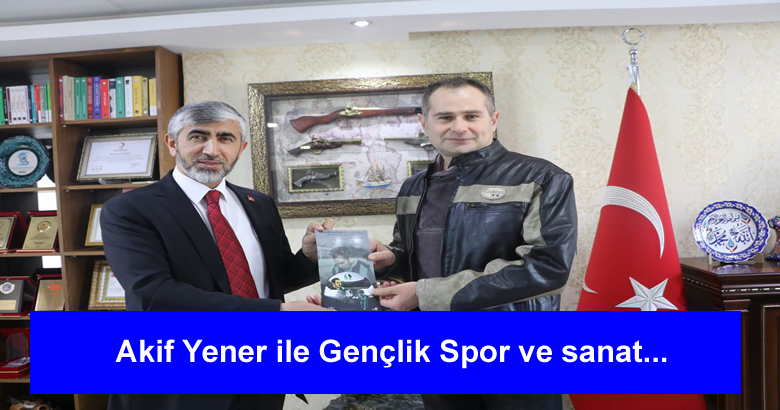 Sakarya Gençlik Spor İl Müdürü Arif Özsoy’u makamında ziyaret etti.