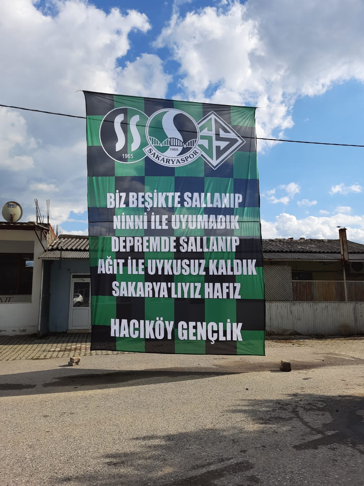 Hacıköy Gençlikten Sakaryaspor’a destek