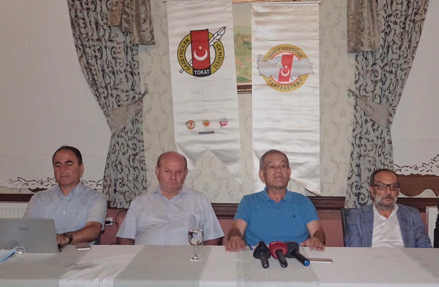 “Gazeteciler sorunlarına sahip çıkmalı”