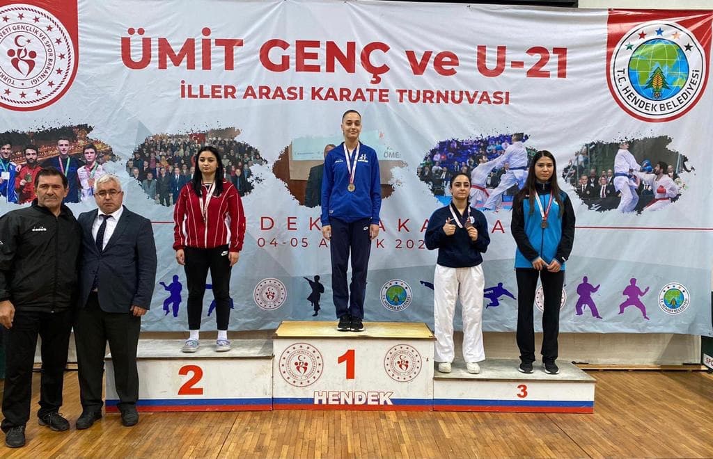 Karate Turnuvasında Büyükşehir’den 6 madalya
