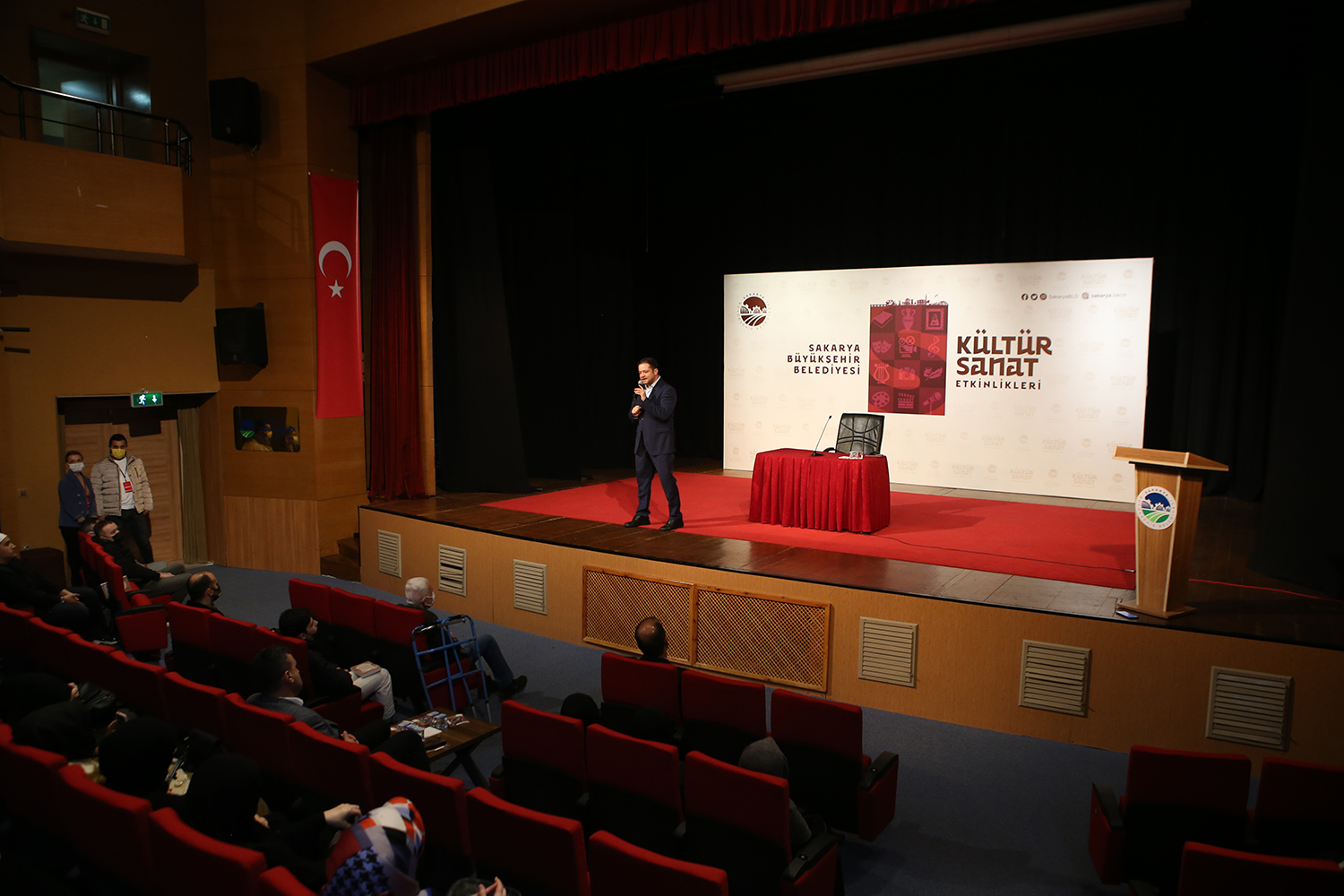 Ocak Kültür Sanat Etkinliklerine Doç. Dr. Yasin Pişgin’in konuşmacı olarak katıldı