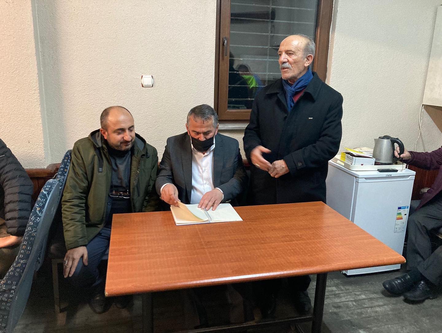 Ak Parti İlçeden Neviye Mahallesine çıkarma