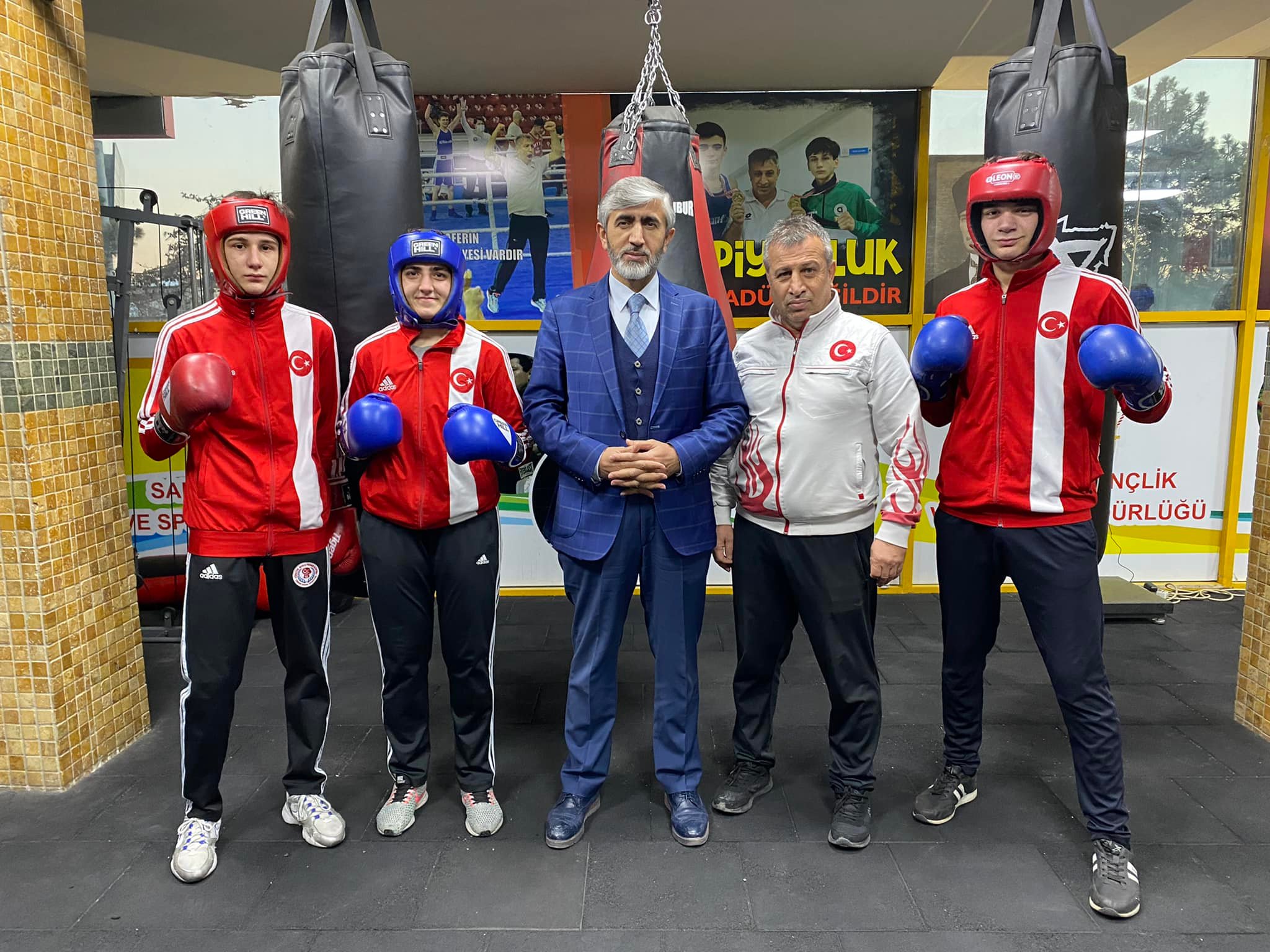 Özsoy Şampiyonlara başarılar diledi