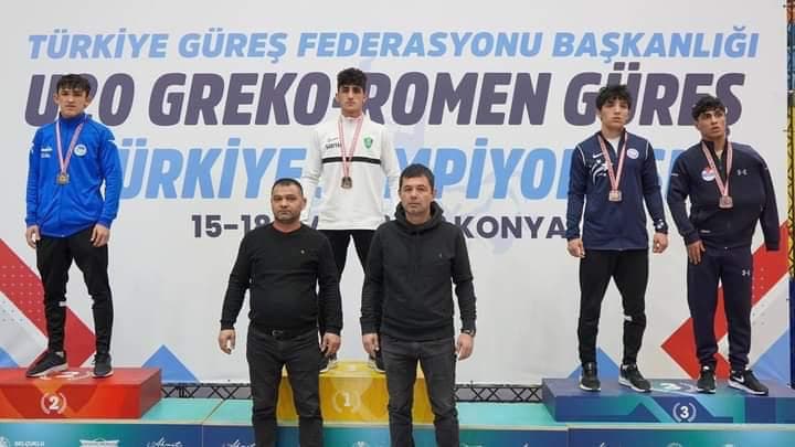 Türkiye Güreş Şampiyonası’ndan madalya ile döndüler