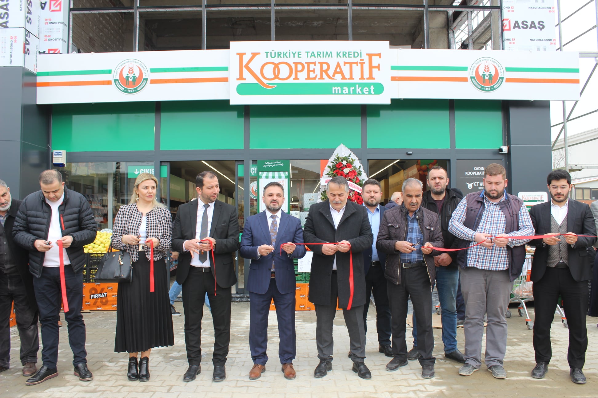 Tarım Kredi Marketi Arifiye’de açıldı