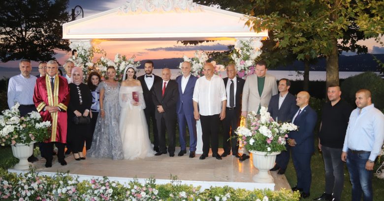  Ankara Yüksel ailesinin düğününde buluştu