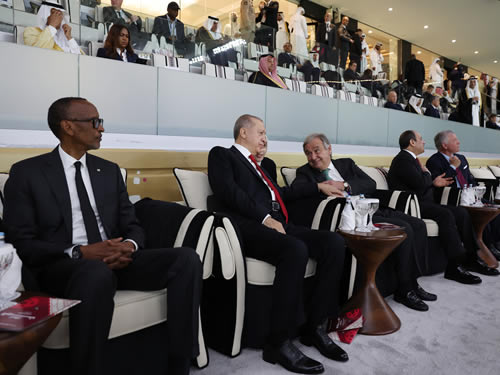  Cumhurbaşkanı Erdoğan, Katar’da Dünya Kupası açılış törenine katıldı