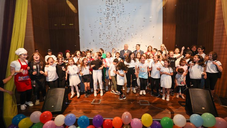 “Çocuk gülerse dünya güler”
