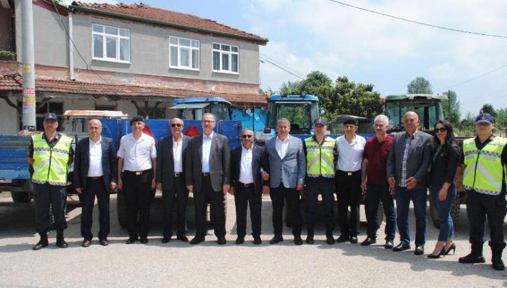 Hacıköy Mahallesinde Trafik İşaretleri ve Araç Muayene Programına Katıldılar.
