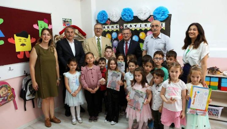  İlçemizde 35 okulda toplam 8714 öğrenci karnesini aldı