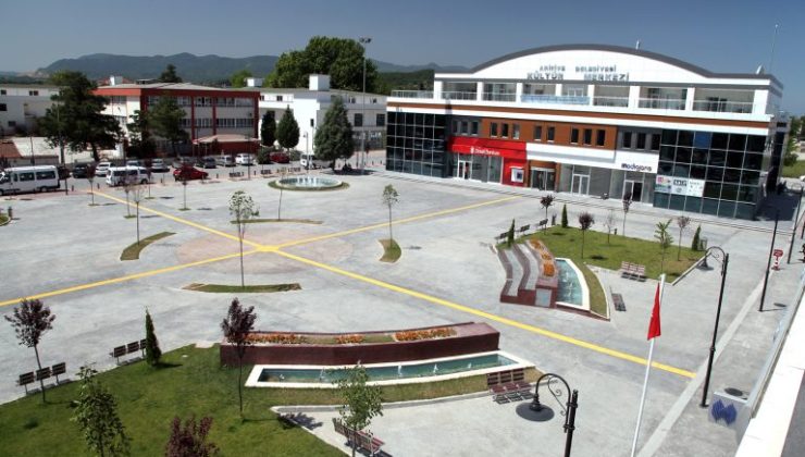 İlçemizde Bayramlaşma Kent meydanında