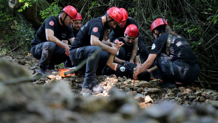 Büyükşehir’in afet timinden nefes kesen tatbikat