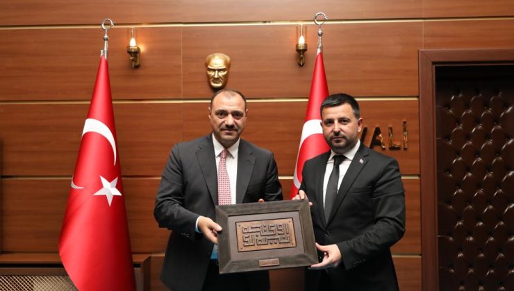 ASRİAD Sakarya’dan Vali Kaldırım’a ziyaret