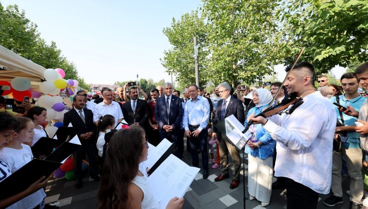 “Çocuk Gülerse Dünya Güler”