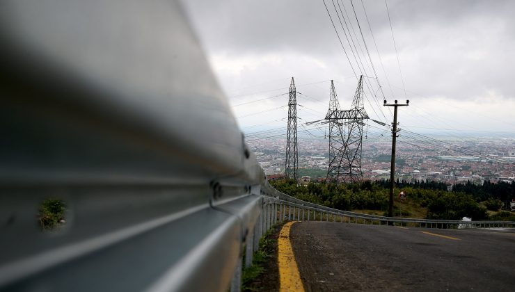 Paraşüt Tepe’ye giden yolda artık çelik bariyer var