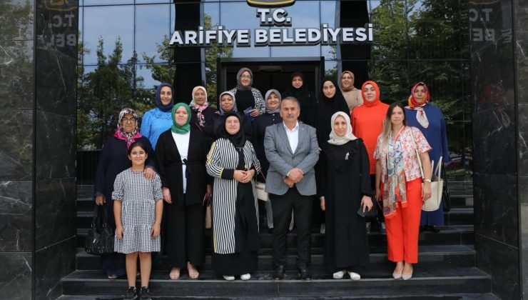 AK KADINLAR ARİFİYE’Yİ GEZDİLER