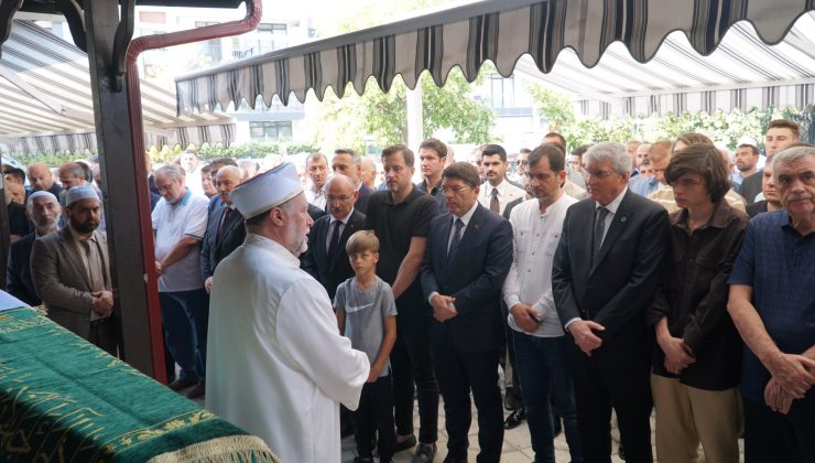 Adalet Bakanı Tunç, Sakarya’da cenaze namazına katıldı.