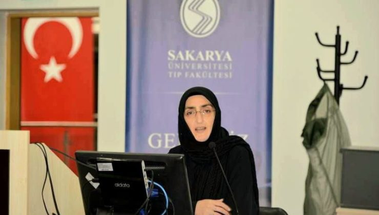 Oryantasyon eğitimine Sanat Tarihçisi Hülya Rahman katıldı. 