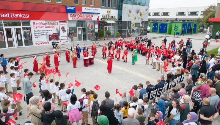Mehteran Gösterisi Cumhuriyetin 100. yıl etkinliklerine renk kattı