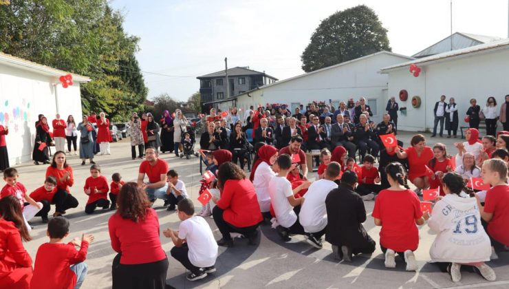 İlçemiz Özel Eğitim Uygulama Okulu’nda Cumhuriyetin 100. Yıl Etkinliği