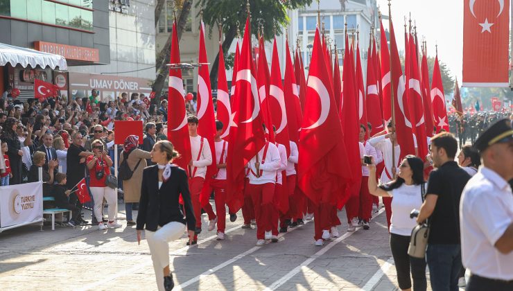 Sakarya’da Cumhuriyetin 100.yılında Coşkulu tören