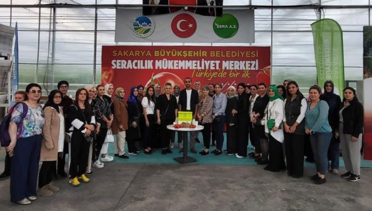 Girişimci kadınlar çift katlı otobüsle Sakarya’yı gezdi