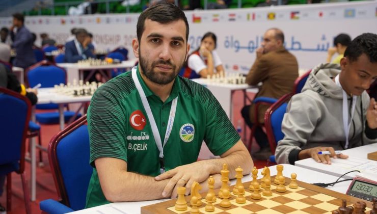 Satranç sporcusundan dünya başarısı